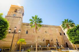 Vera refuerza su atención a visitantes con la apertura de dos nuevas oficinas de turismo